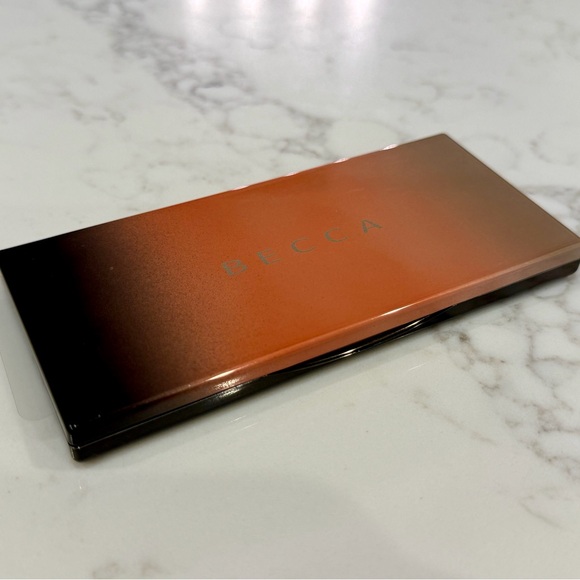 BECCA Sunchaser Face Palette - Picture 3 of 4